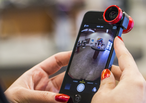 OlloClip 4-in-1 lens for iPhone